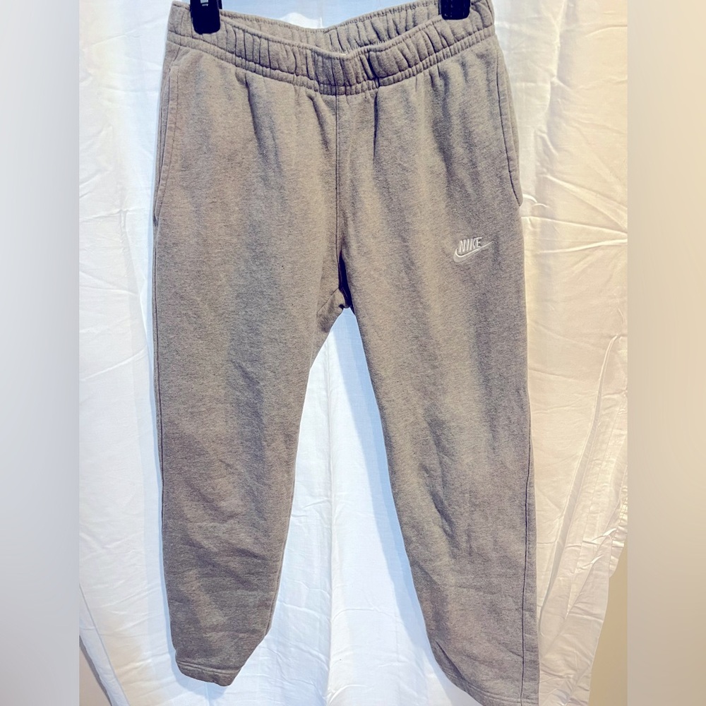 Nike Mens Gray Sweatpants loose at ankle worn but in good condition